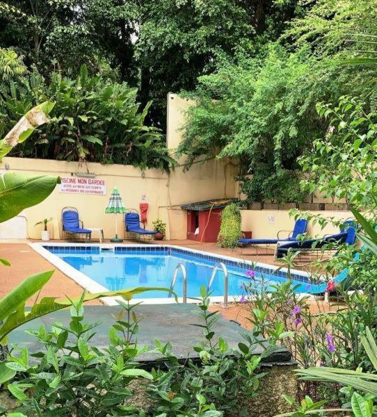 Residence Bertille Abidjan Cocody Exteriör bild